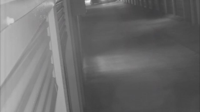 10092019.Suspect Vehicle entering