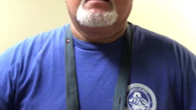 How to tie a Necktie Handover Knot