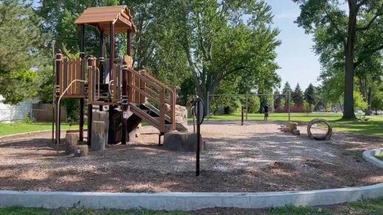 33 - Bbottomett Park
