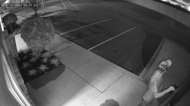 10262021.AutoMallBurglary