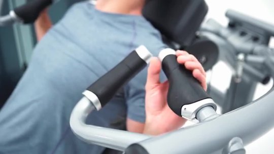 19 - Matrix Ultra Shoulder Press